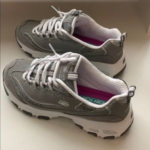 Skechers D’lites Air Cooled Memory Foam